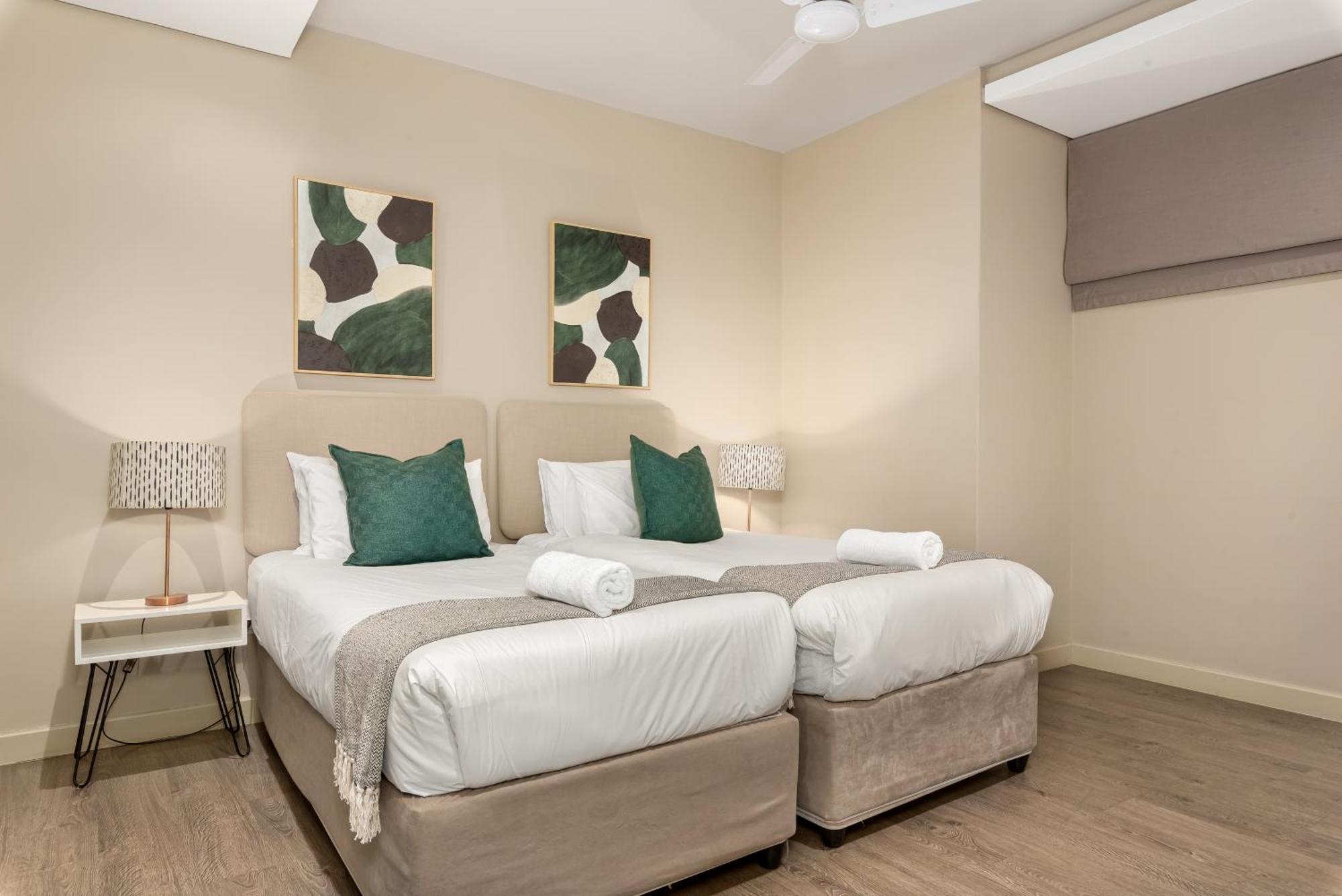 Sloane Square 7 Apartment